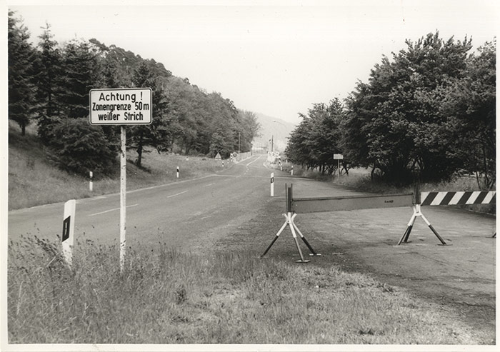 Vor der deutsch-deutschen Grenze in Herleshausen | Herleshausen 1968
